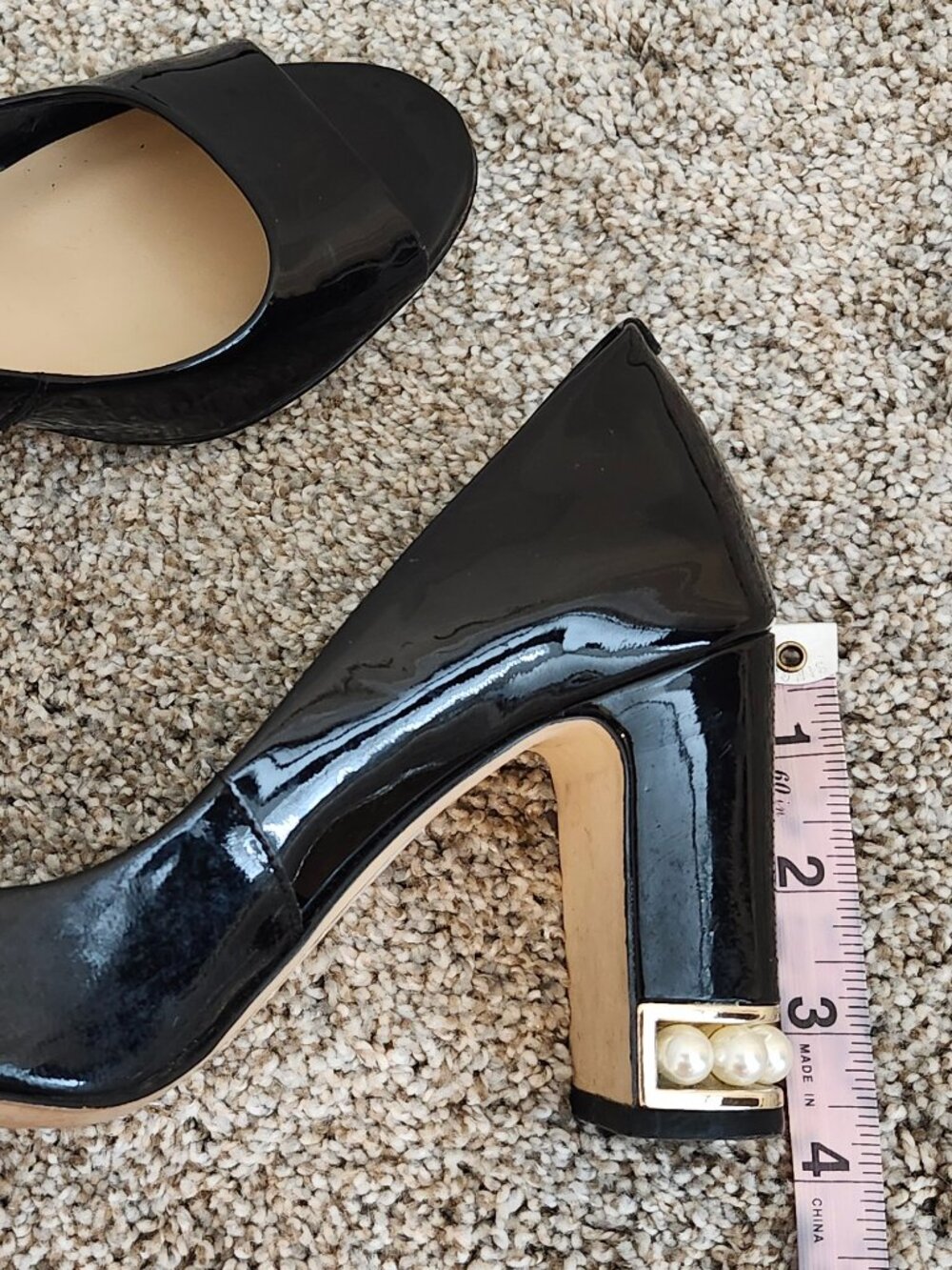 Karl Lagerfeld Paris Black Patent Leather Pearl‑Heel Pumps – Size 6 – EUC - Picture 3 of 8